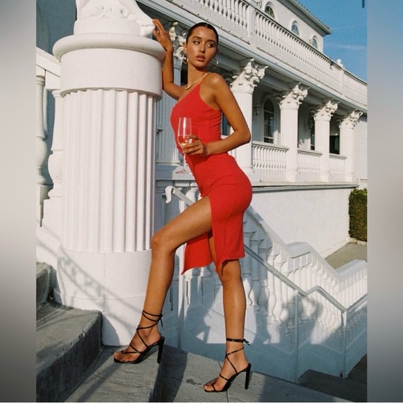 Princess Polly Red Midi Dress - Picture 3 of 9